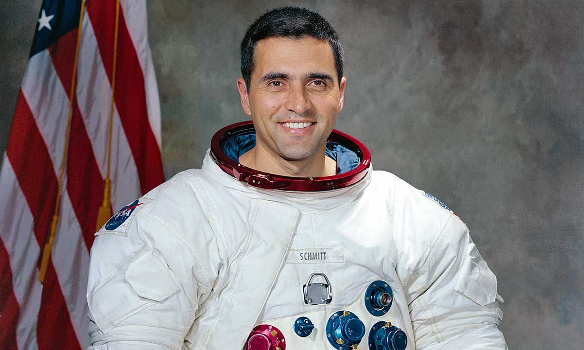 Harrison „Jack” Schmitt, członek załogi Apollo 17, dwunasty i ostatni człowiek na Księżycu