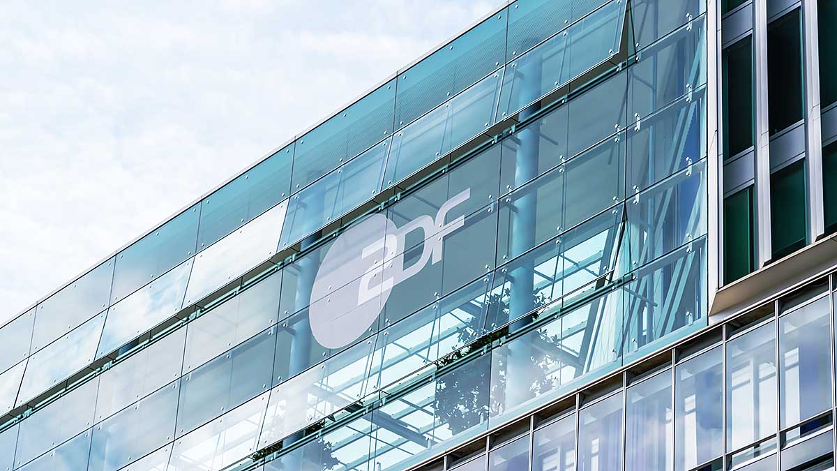 HAMBURG, GERMANY. Modern architecture of ZDF television offices in Hamburg. German TV. Foto: Eplisterra