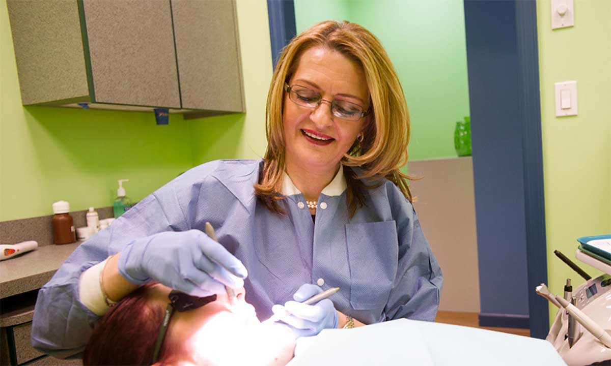 Protetyka i leczenie zębów na Ridgewood. Polski dentysta w Nowym Jorku Dorota Kwapisiewicz 