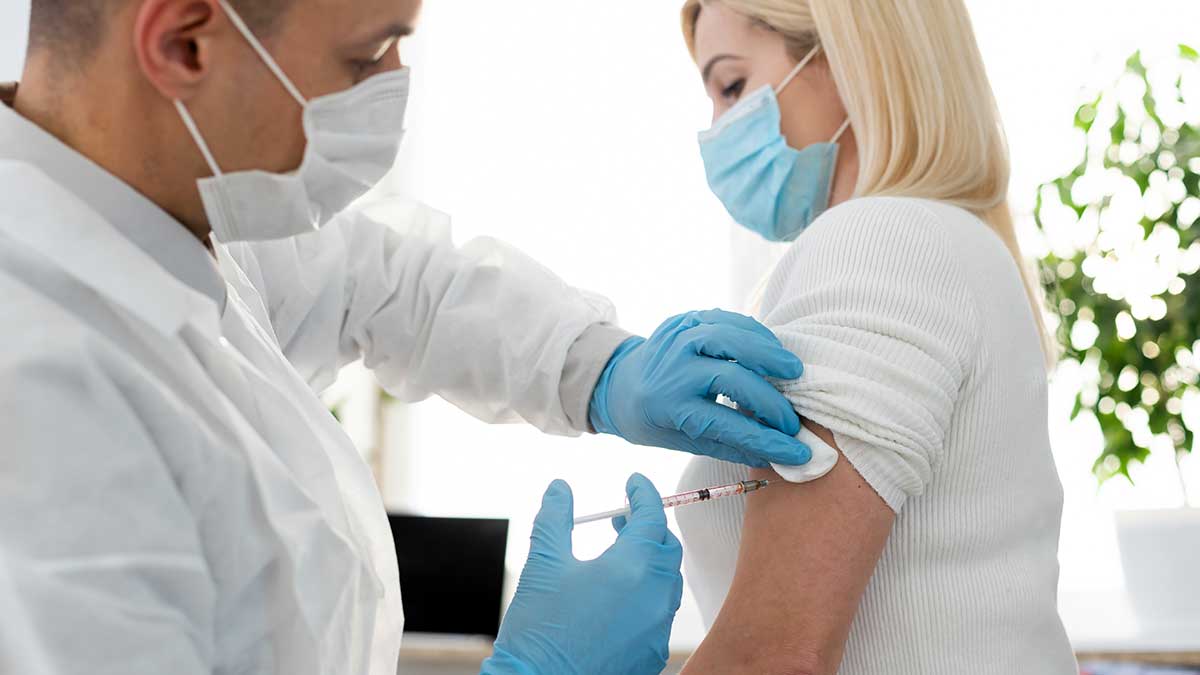 Ponad 10 milionów nowojorczyków otrzymało przynajmniej jedną dawkę szczepionki COVID-19