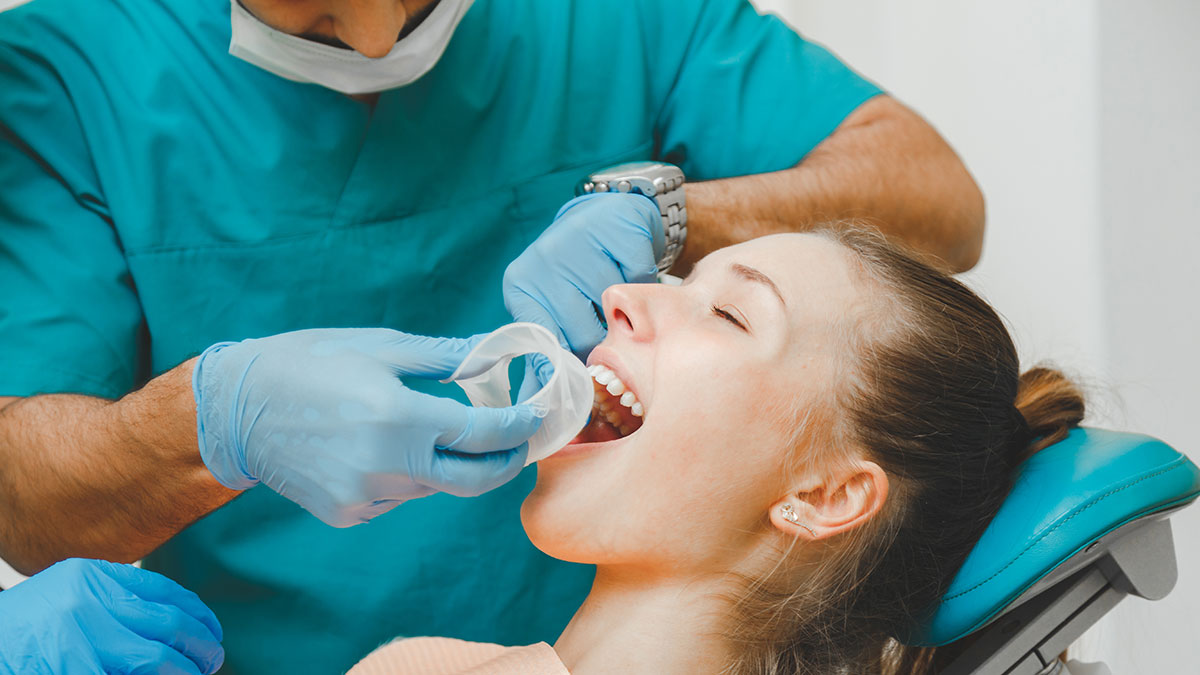 Protetyka i leczenie zębów w New Jersey. Polski dentysta Stanisław Kamiński w Wallington