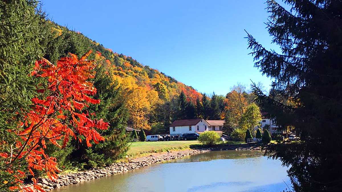 Polski ośrodek wypoczynkowy w górach w Nowym Jorku. Homestead Farm Resort w Catskills, NY
