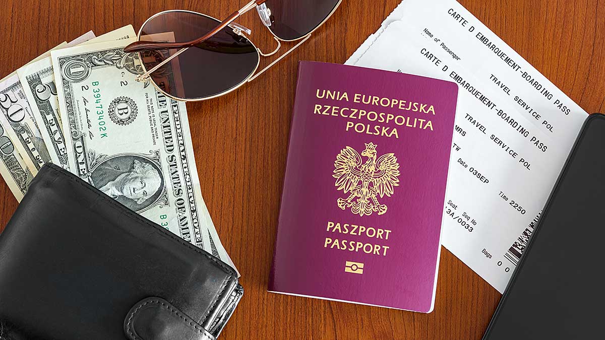 Utrudnienia związane z wydawaniem paszportów polskich w Konsulatach RP