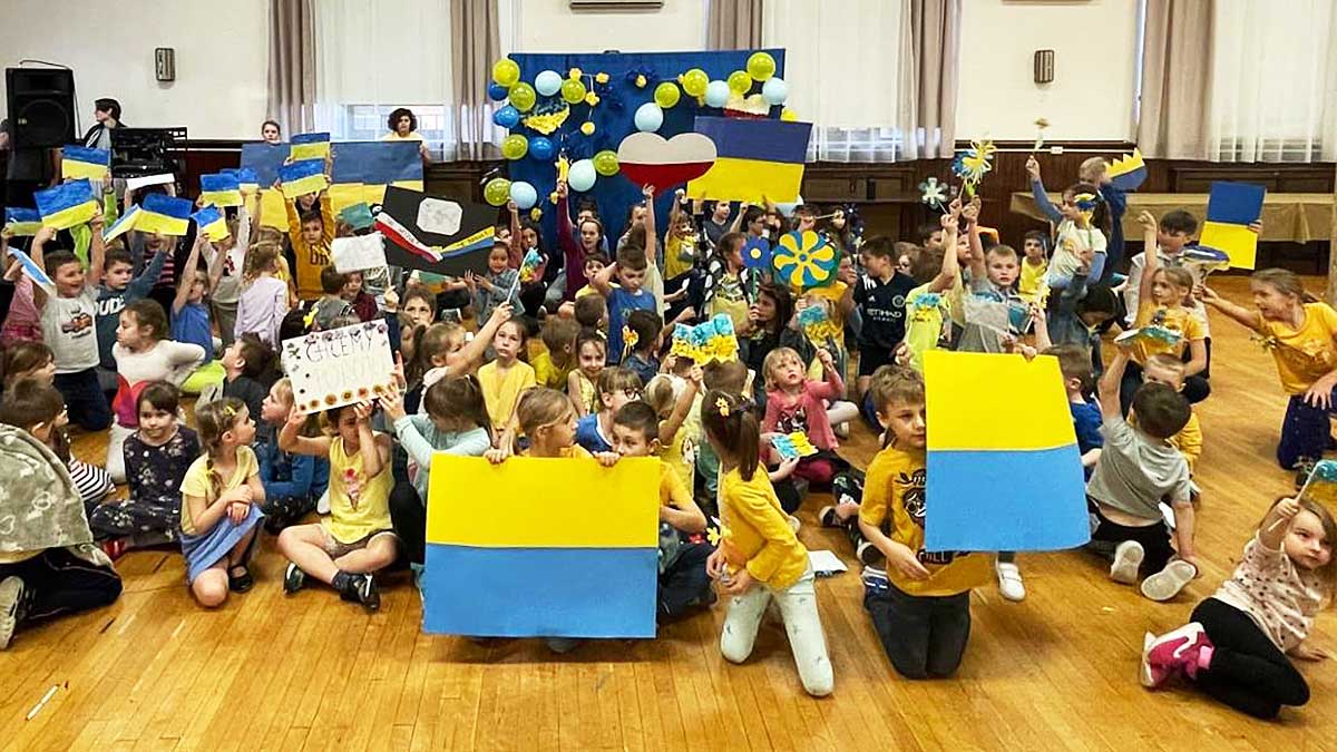 Dzieci z polskich szkół w USA zbierają fundusze na pomoc dzieciom z domów dziecka i ukraińskich szkół