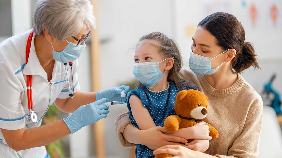 FDA zatwierdza pierwszą dawkę przypominającą dla dzieci w wieku od 5 do 11 lat 