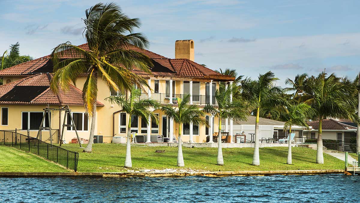 Polski agent nieruchomości na Florydzie. Vito Kostrzewski oferuje domy, mieszkania, lokale 