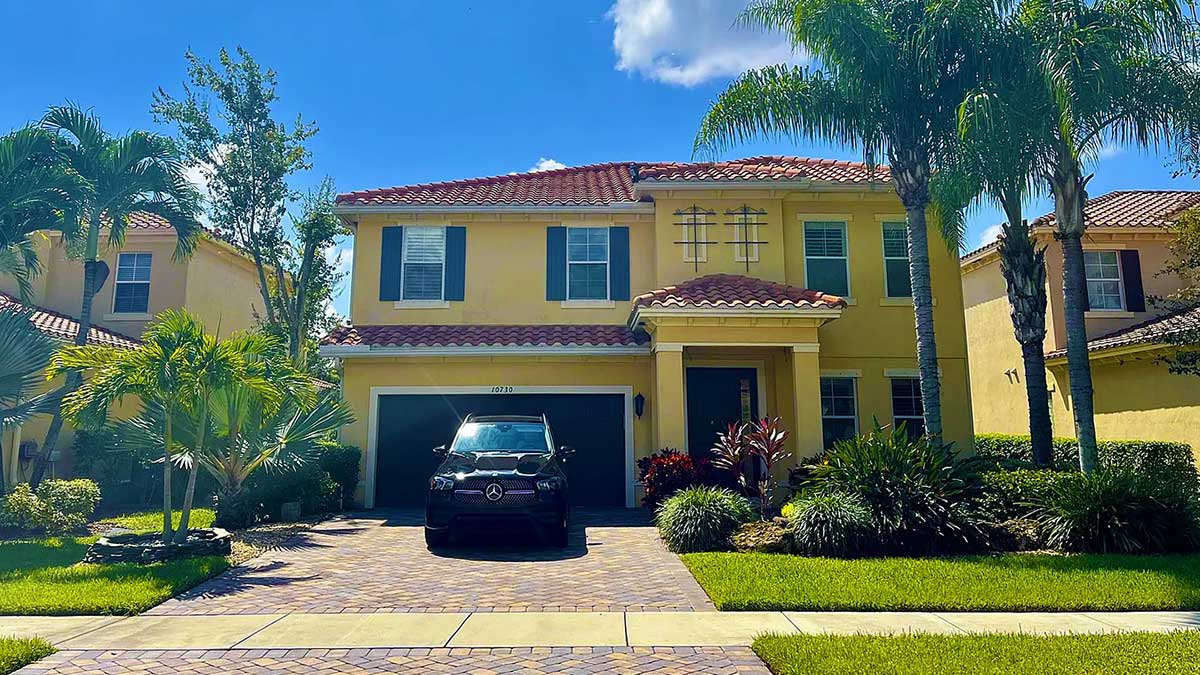 OKAZJA! Na sprzedaż nowoczesny dom jednorodzinny na Florydzie