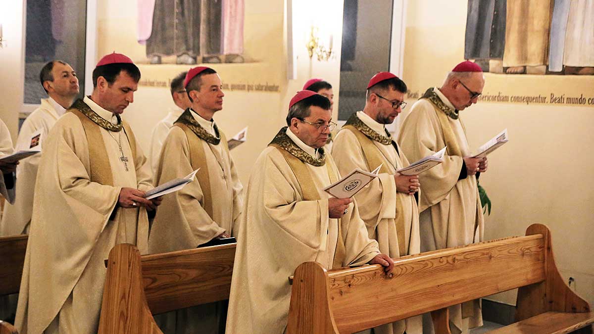 Rocznica rozpoczęcia wojny na Ukrainie: ukraińscy biskupi apelują o modlitwę