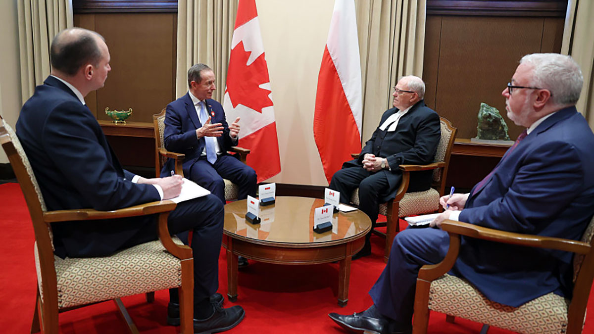 Marszałek Senatu RP wraz z delegacją rozpoczął wizytę w Kanadzie