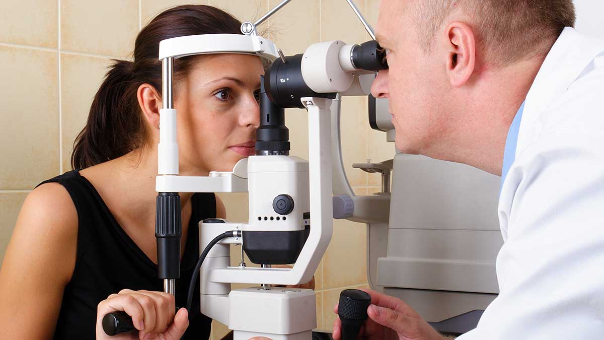 Lekarz okulista na Greenpoincie. Michał Kiselow w Nowym Jorku wykonuje okulary na poczekaniu