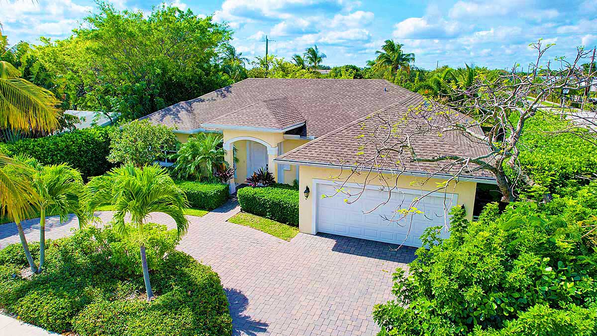 Floryda - super okazja! Nowy dom na sprzedaż w popularnym East West Palm Beach