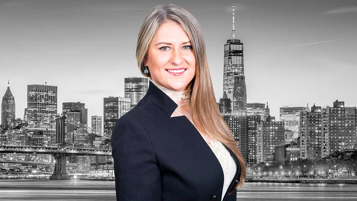 Odszkodowanie za wypadek w pracy w mieście Nowy Jork. Polski adwokat w Nowym Jorku Ewelina Sierzputowska. Bezpłatna konsultacja