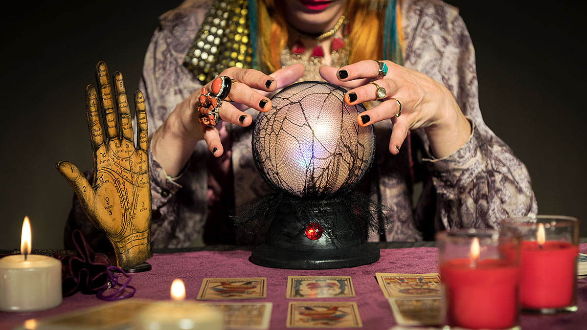 Guiding Light for 2025 with Psychic Ashley: Navigating Career Paths and Matters of the Heart