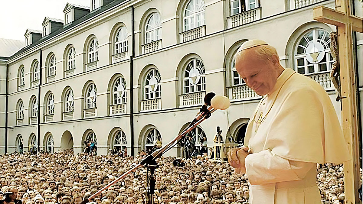 Jan Paweł II: Matki rodzącej, karmiącej, wychowującej nikt nie zastąpi