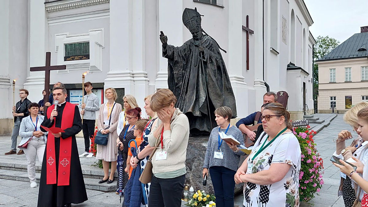 Wadowice: Droga Krzyżowa w intencji dzieci z rozważaniami o rodzinie Ulmów