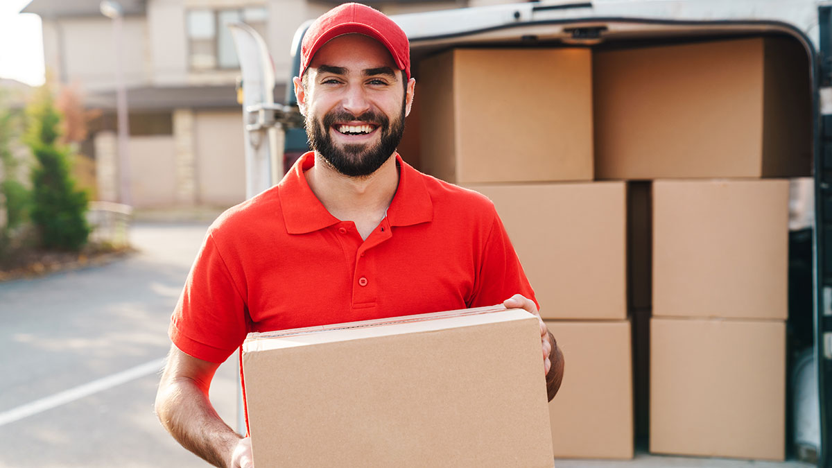 Odbiór paczki z Twojego domu w Nowym Jorku. Niskie ceny wysyłki paczek w Fabko Shipping Center na Boro Park