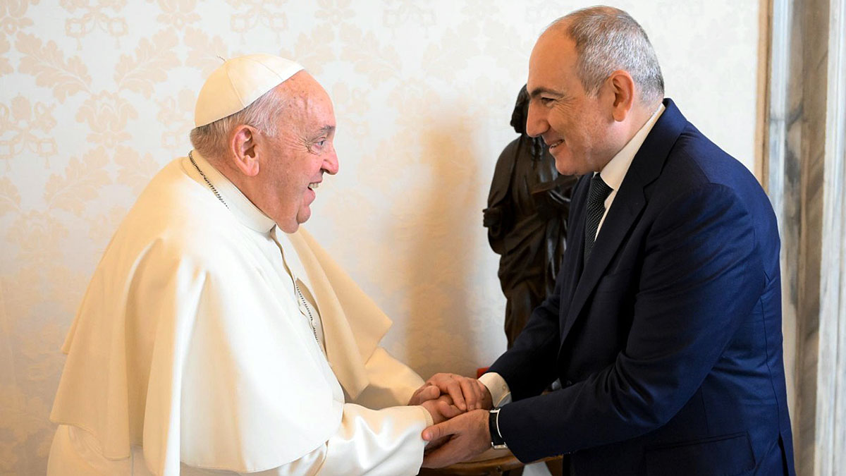 Premier Armenii w Watykanie, na Angelicum konferencja o Karabachu