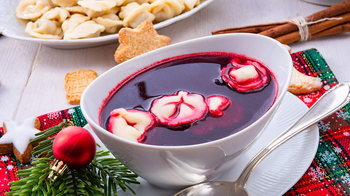 How to Make the Perfect Uszka and Borscht for Christmas Eve Dinner - Recipe - Polonia News ...